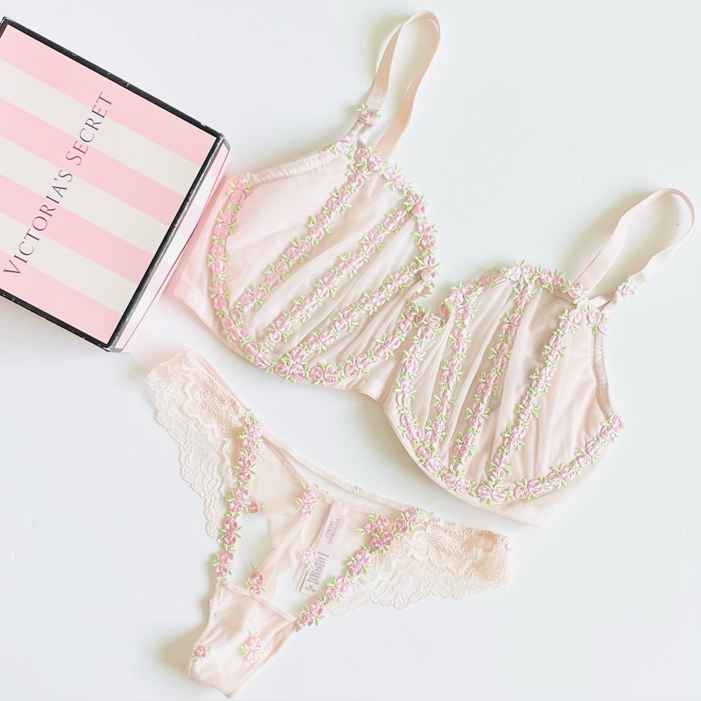 38DDD MEDIUM Victoria’s Secret pink bra set